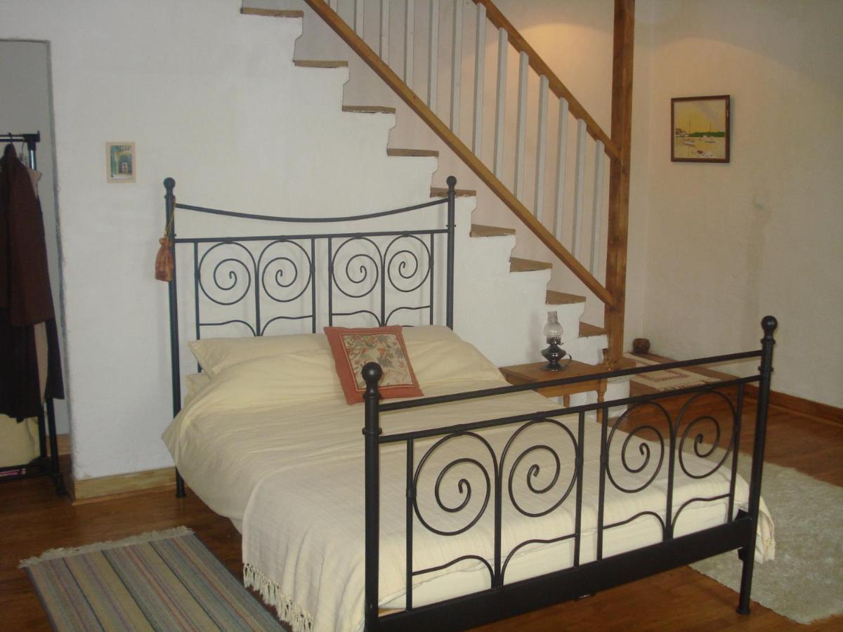 Romantic Gite Nr St Emilion With Private Pool And Views To Die For Pujols  Exterior foto